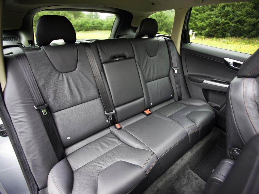  Volvo XC60 T6 2008 года  (фото 2 из 30)